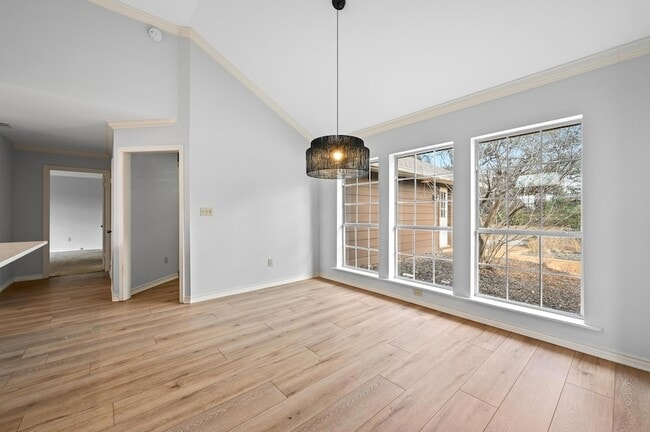 Building Photo - 140 Barton Ranch Cir