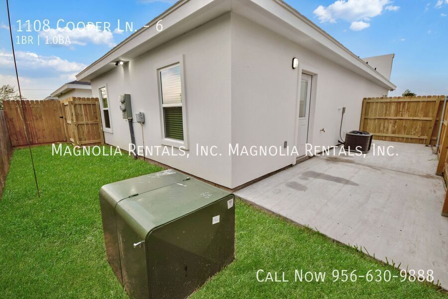 Building Photo - 1108 Cooper Ln