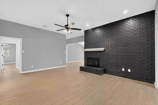 Building Photo - 3510 Amber Ave