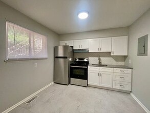 Building Photo - Newly renovated 2 bedroom apartment - Great value in a great location!