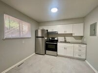Building Photo - Newly renovated 2 bedroom apartment - Great value in a great location!