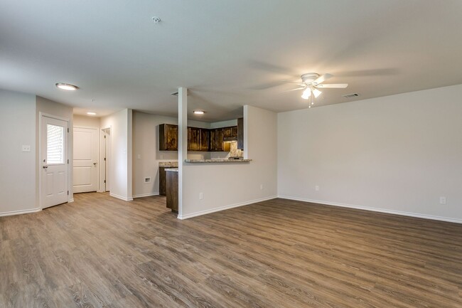 Building Photo - ASK ABOUT OUR MOVE IN SPECIAL