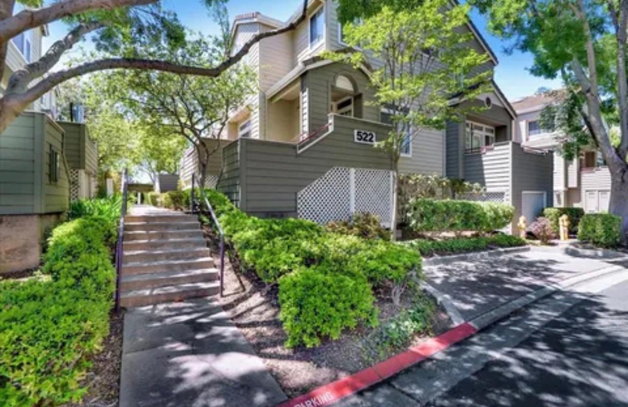 Building Photo - 522 Porpoise Bay Ter