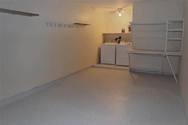 Building Photo - 1505 Silverpines Rd