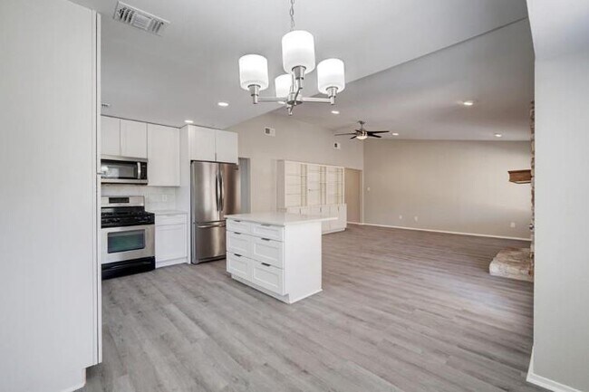 Building Photo - 11428 Bristle Oak Trail
