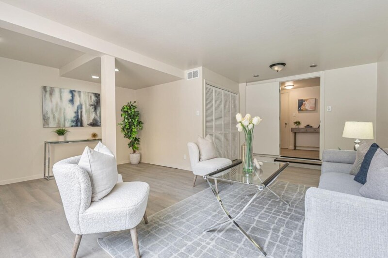 Building Photo - 157 Longview Dr