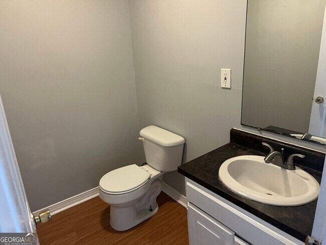 Building Photo - 1755 Foster Pl