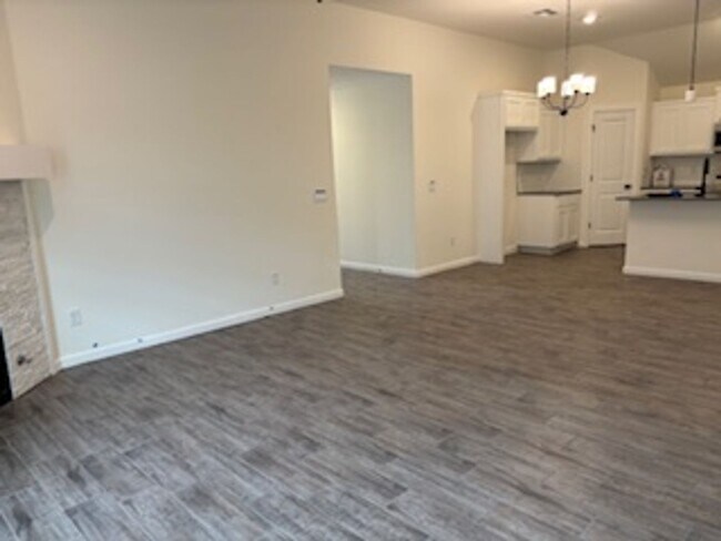 Building Photo - 18104 Austin Ct