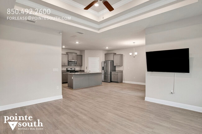 Building Photo - 390 Gemini St