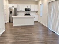 Building Photo - 13726 Sanibel St