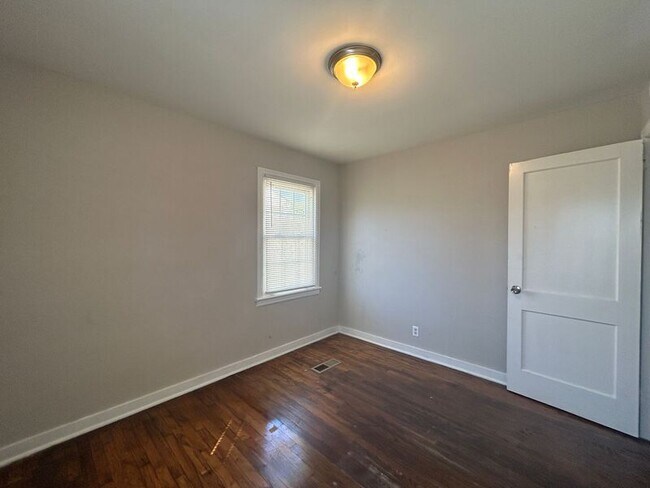 Building Photo - 1429 47th St Ensley