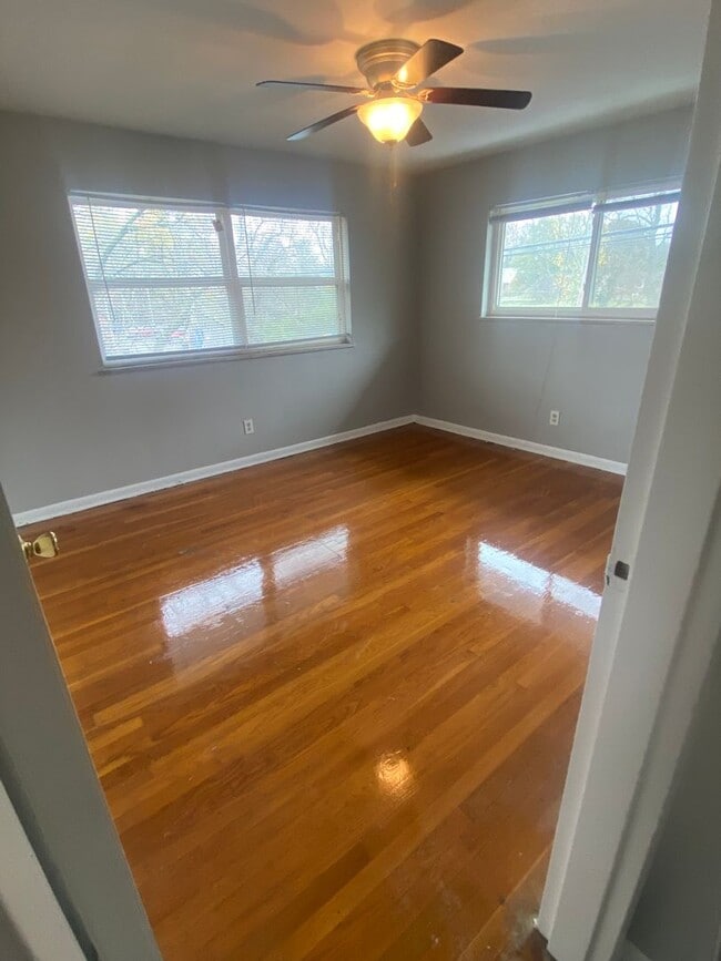 Building Photo - 1568 Alexandria Dr