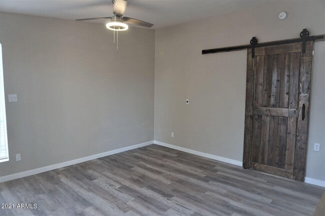 Building Photo - 216 N Canyon Dr