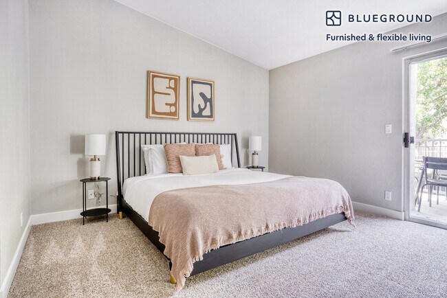 Building Photo - 932 Willowleaf Dr