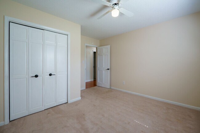 Building Photo - 5142 Blackberry Ln