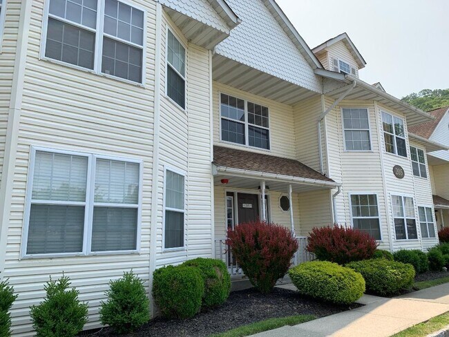 Primary Photo - 205 Ramapo Rd