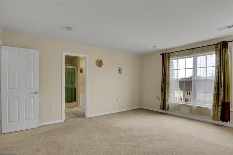 Building Photo - 2134 Red Fox Dr