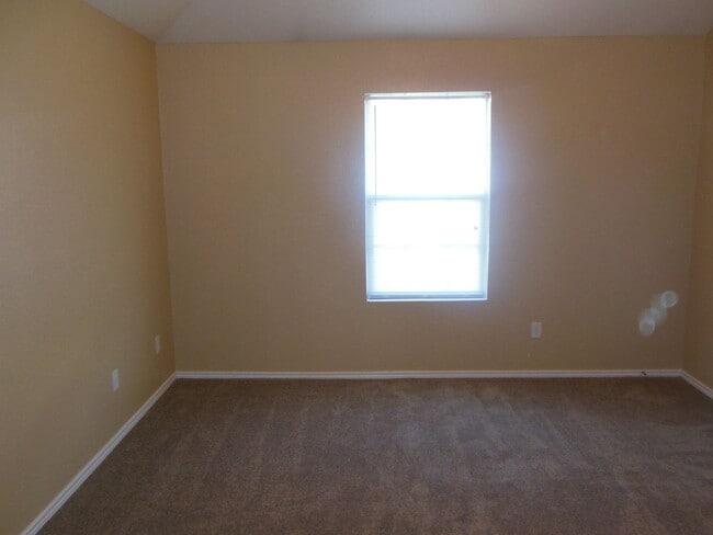 Building Photo - 4402 Jeff Scott Dr