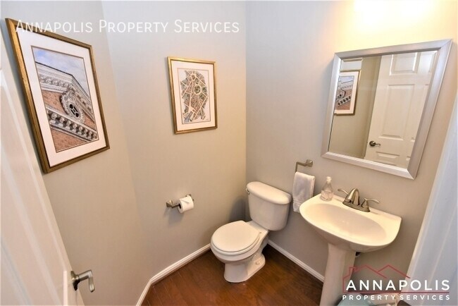 Building Photo - 37 Harbour Heights Dr
