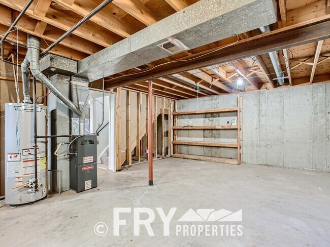 Building Photo - Updated large 2bed/1bath