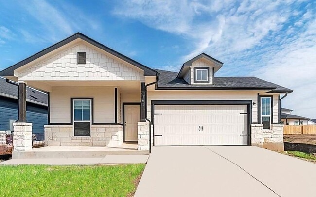 Primary Photo - 141 Yellowstone Dr