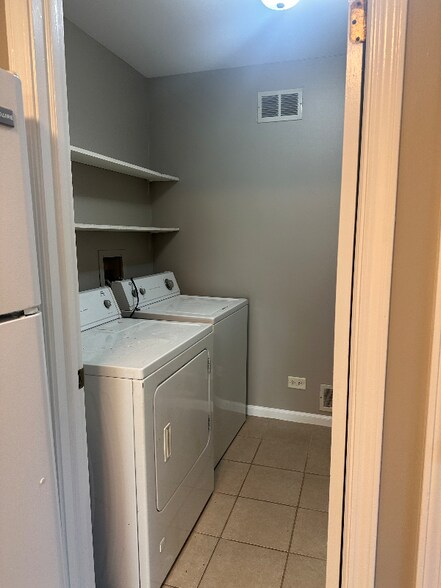 Building Photo - 401 Muirwood Ct