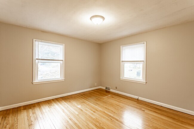 Building Photo - 6147 Broadway St