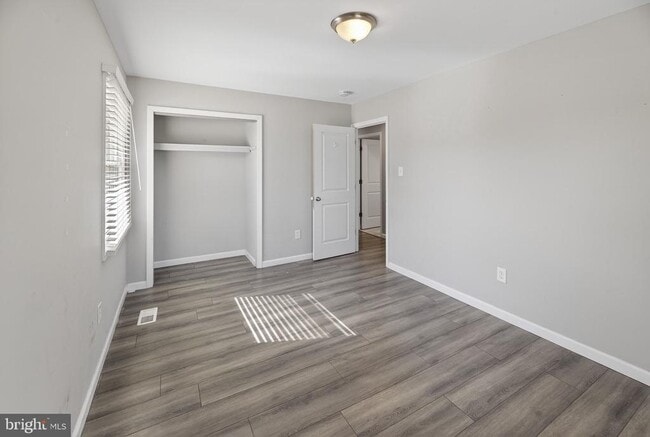 Building Photo - 55 Ember Ln