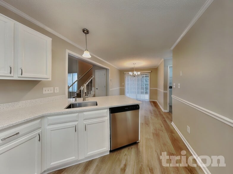 Building Photo - 1240 Bacardi Ct