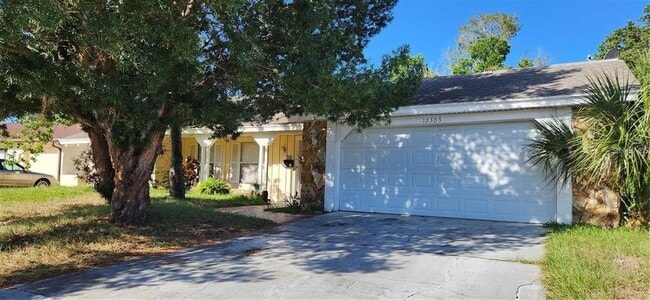 Primary Photo - 12303 Partridge Hill Row