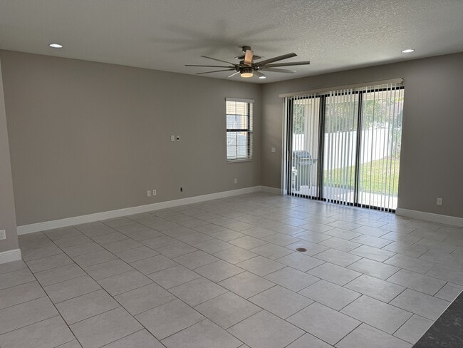 Building Photo - 13183 Payton St