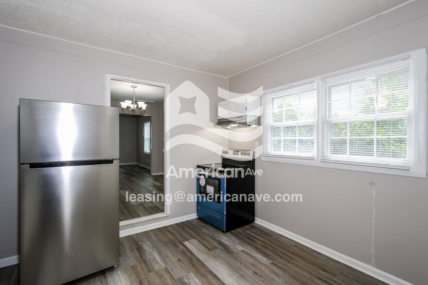 Building Photo - 2065 Telfair St