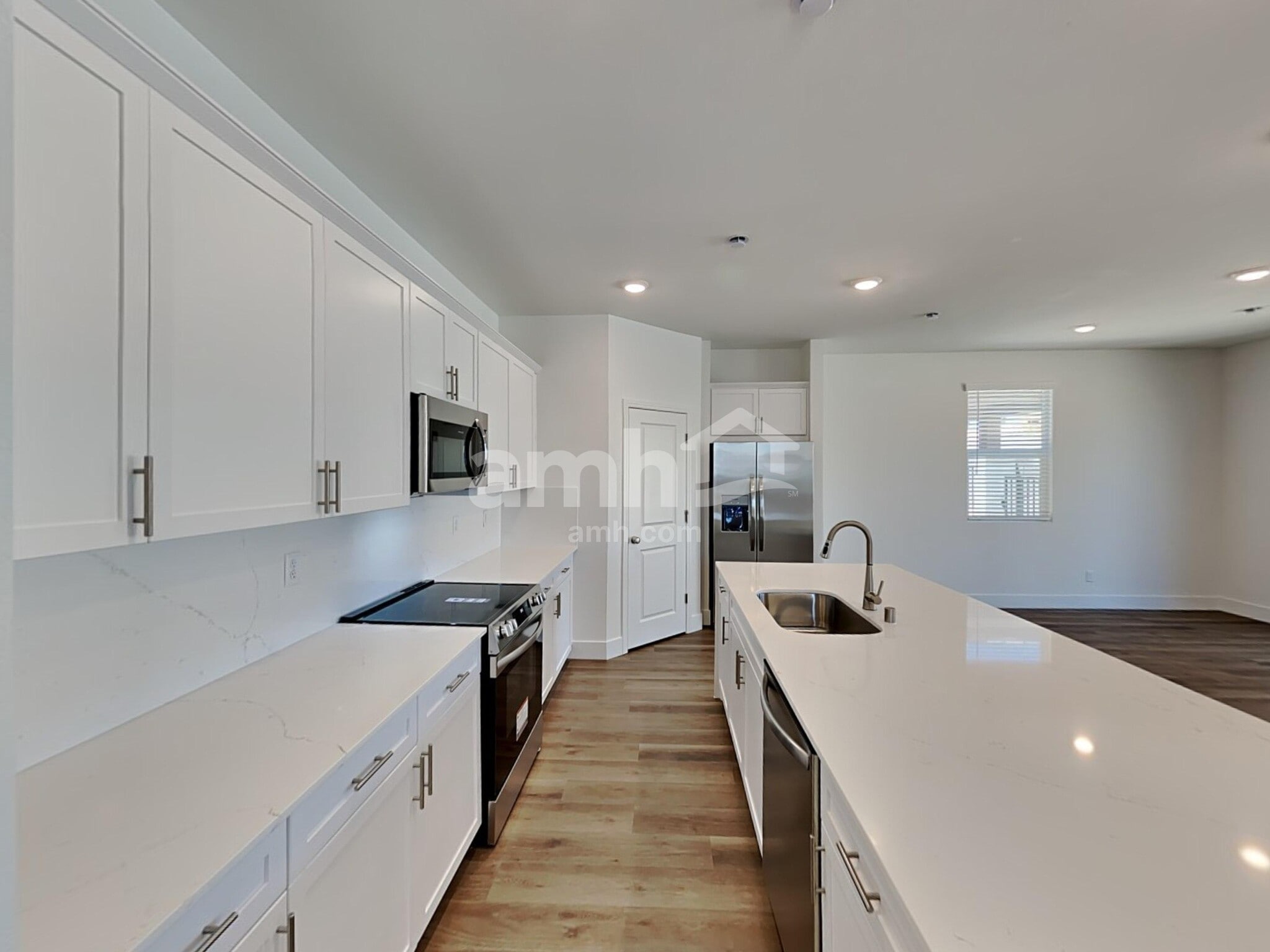 Building Photo - 9118 Fiesta Impatiens Ct