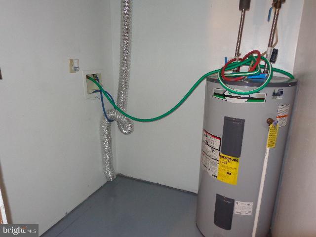 Building Photo - 907 Oak St