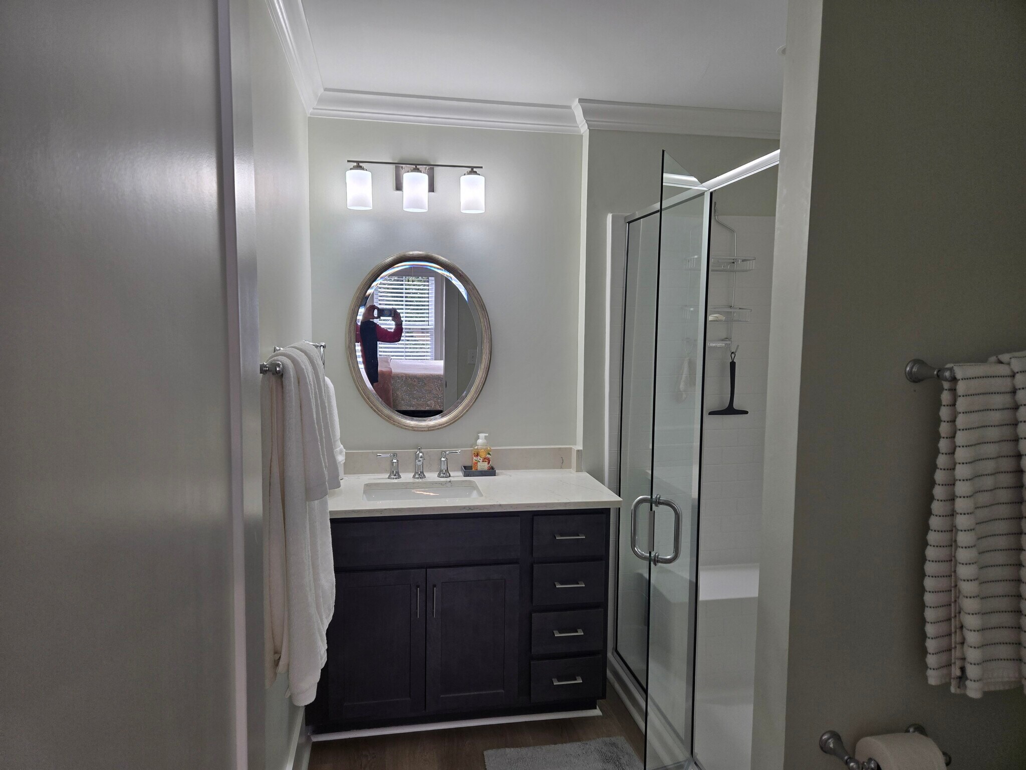 Bathroom - 114 S Hermitage Rd