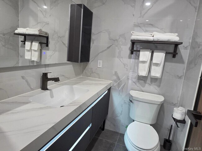 Building Photo - 36-21 Prince St