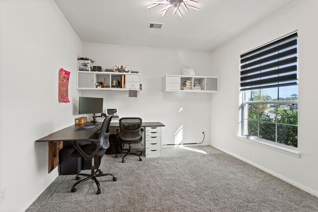 Building Photo - 413 Chardonnay Dr