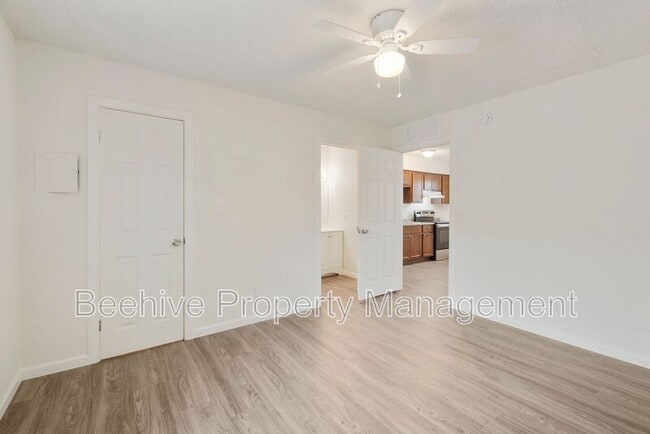 Building Photo - 1324 E Taylor St