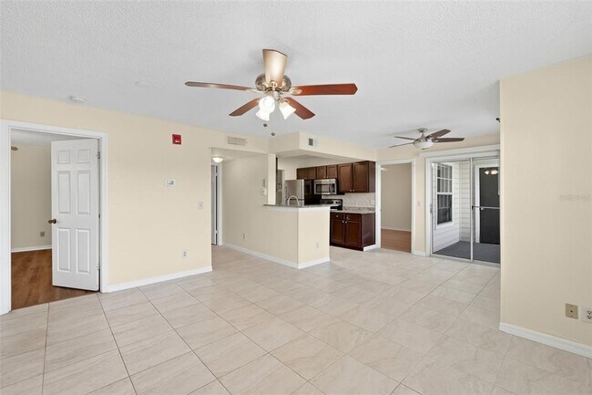 Building Photo - 1039 S Hiawassee Rd