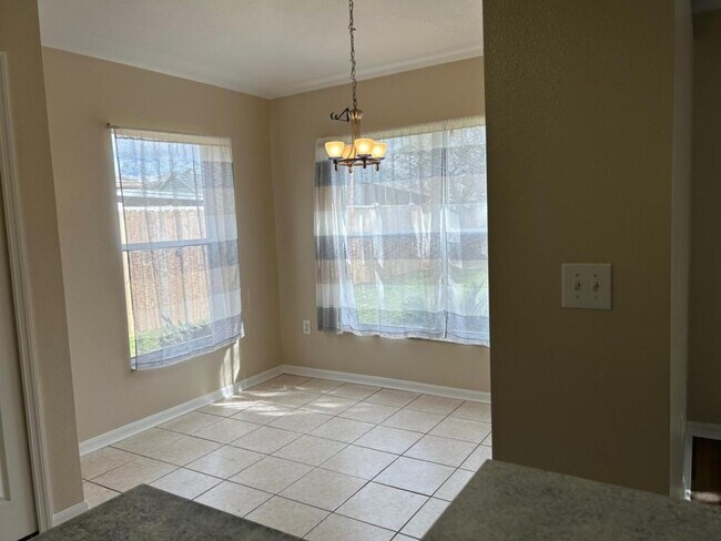 Building Photo - 30534 Tremont Dr