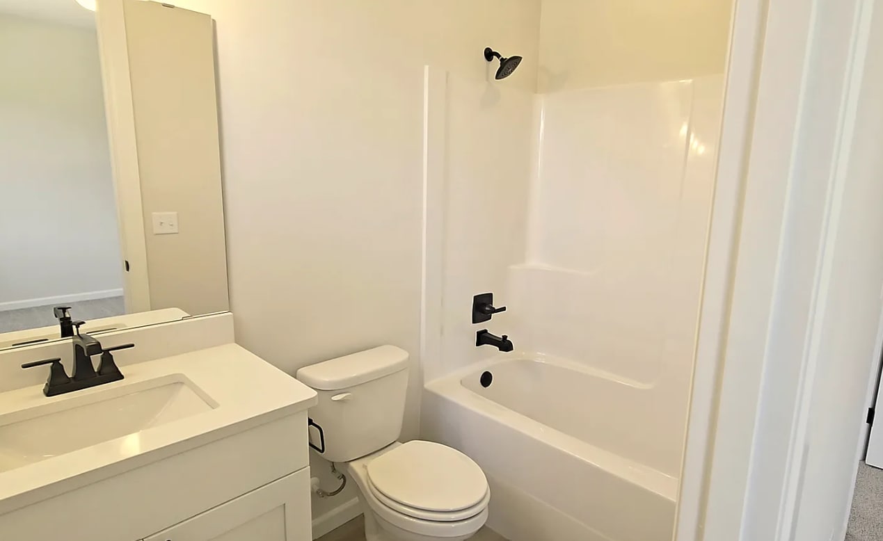 Building Photo - 14936 Tyee Dr E