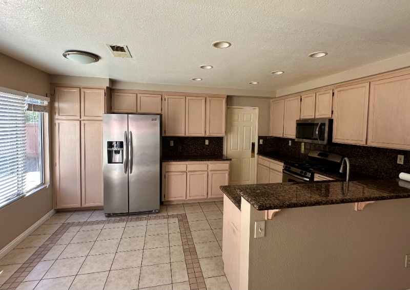 Building Photo - 739 Avenida Abeja