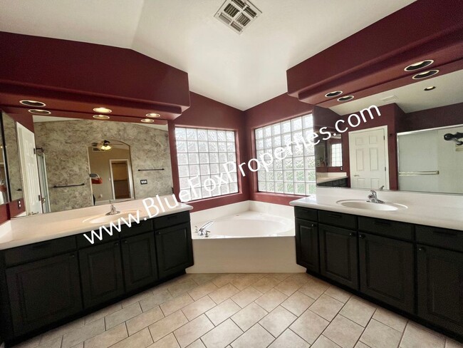 Building Photo - 5 Bedrooms, 3 Baths Home, Rancho Visto