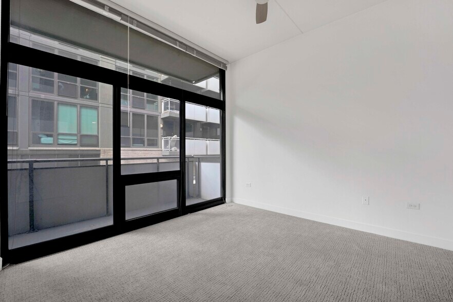 Building Photo - 660 W Wayman St
