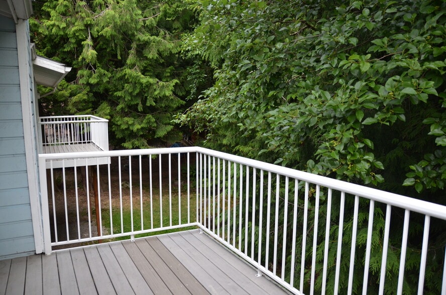 Building Photo - 3700 Beazer