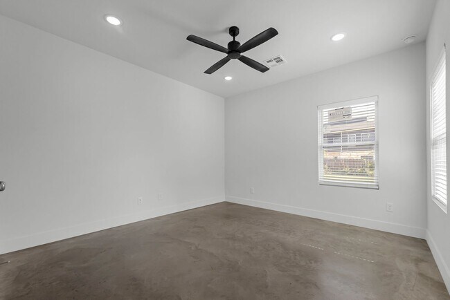 Building Photo - 3006 Alpha Wolf Ct