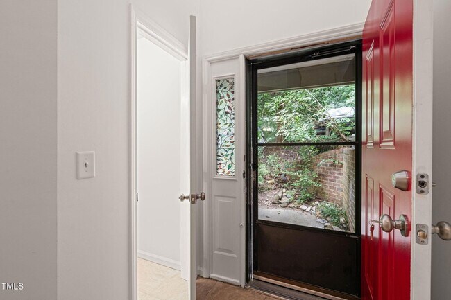 Building Photo - 403 Broad Leaf Cir