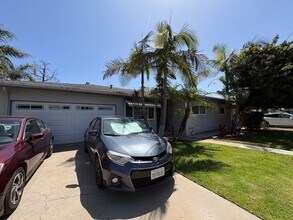 Building Photo - Spacious 4BR Canyon-View Home Near SDSU