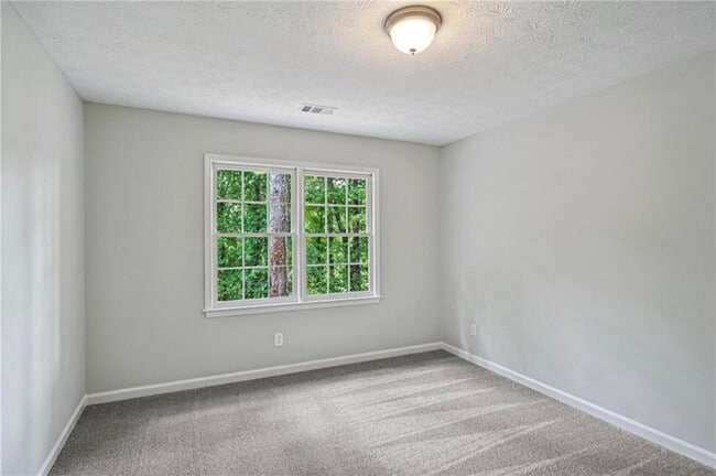 Building Photo - 141 Patterson Rd SW