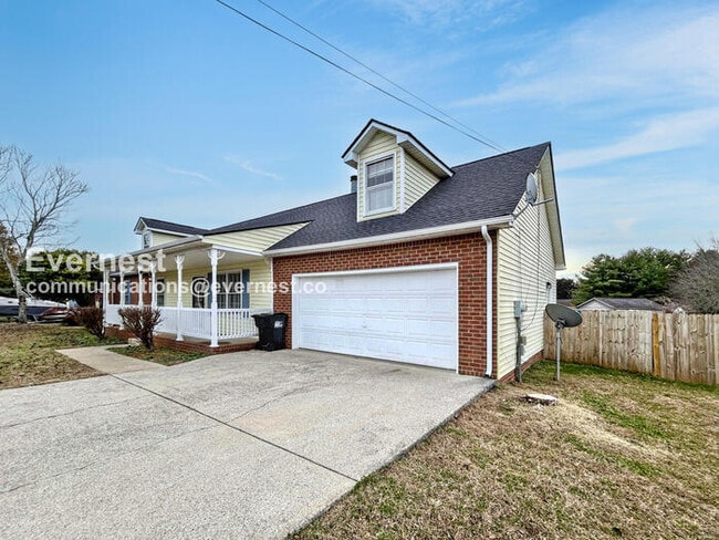 Building Photo - 2427 Riverstone Dr